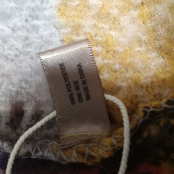 New Styline Short Poncho OSFM - Picture 5 of 5